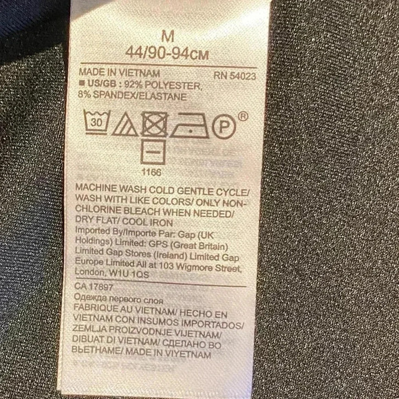 Banana Republic Crepe 3/4 Sleeve Wrap Top, size M, NWT - Picture 4 of 9